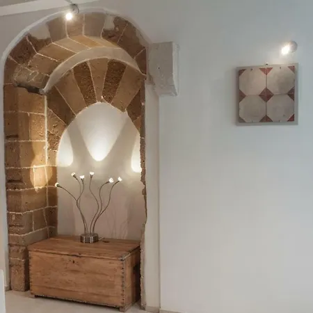 Domus 1333 Al Duomo Tatil Evi Siraküza